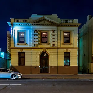 4* Hotel Bank192